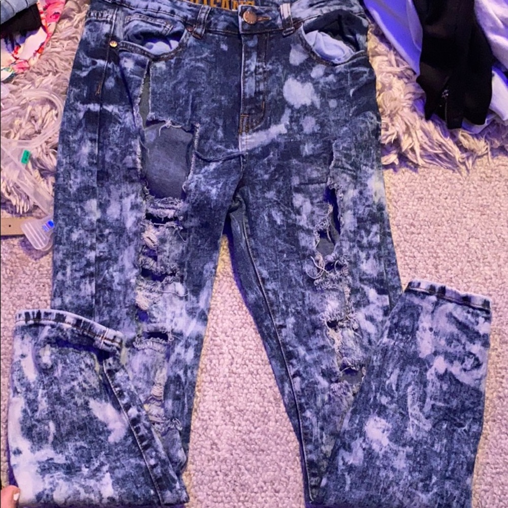 Skinny/Ripped jeans